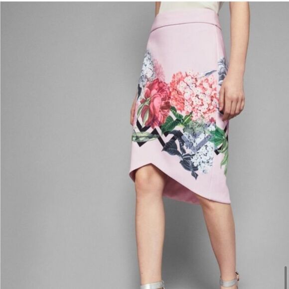 NWOT TED BAKER Palace Garden Floral Pencil Skirt Size 4/US 10 - Picture 1 of 6